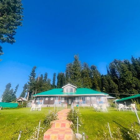 Pine View Resort Gulmarg Exteriör bild