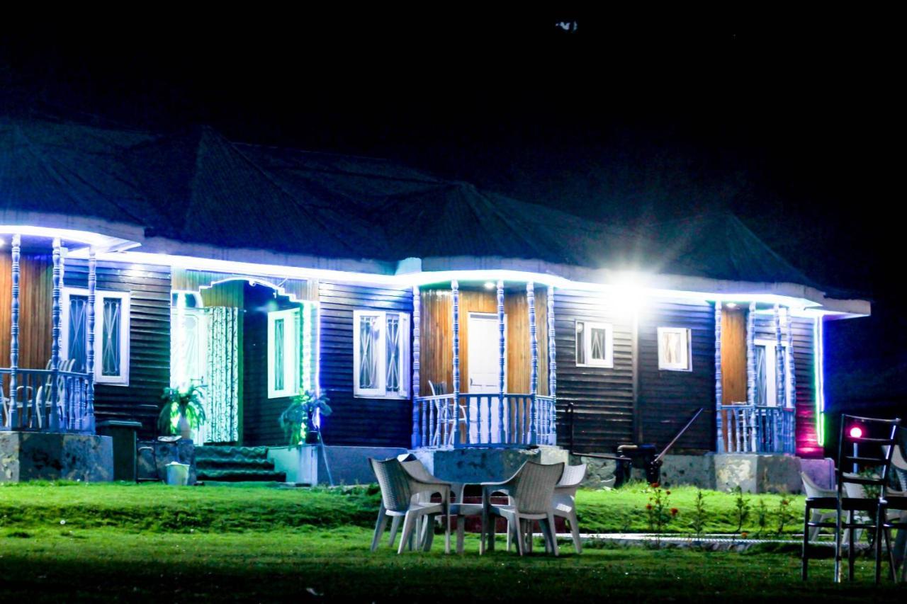 Pine View Resort Gulmarg Exteriör bild
